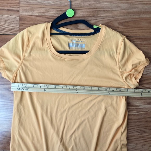 🌴 Xersion cool system athletic t-shirt - Picture 2 of 4